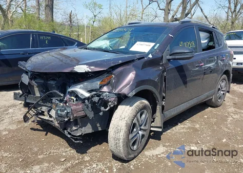 2016 Toyota Rav4 Le z USA, uszkodzony, nr VIN 2T3ZFREV8GW311258